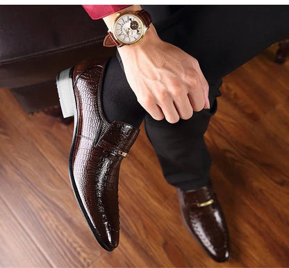 Elegant Men's Shoe Made of Genuine Leather + Free Watch